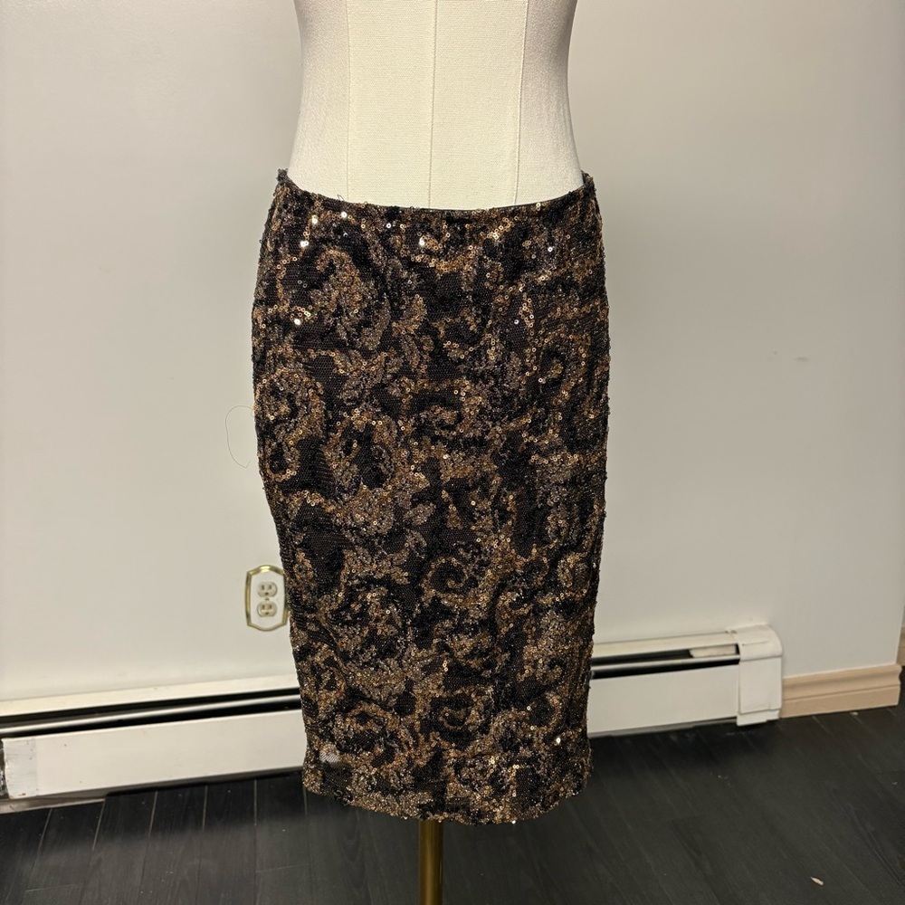 Potter’s Pot Elegant Sequin Skirt - Black and Gold
